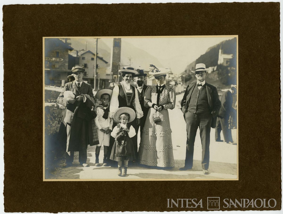 Toeplitz Lodovico con altre persone n.i., primi anni 1900 (fotografo sconosciuto)