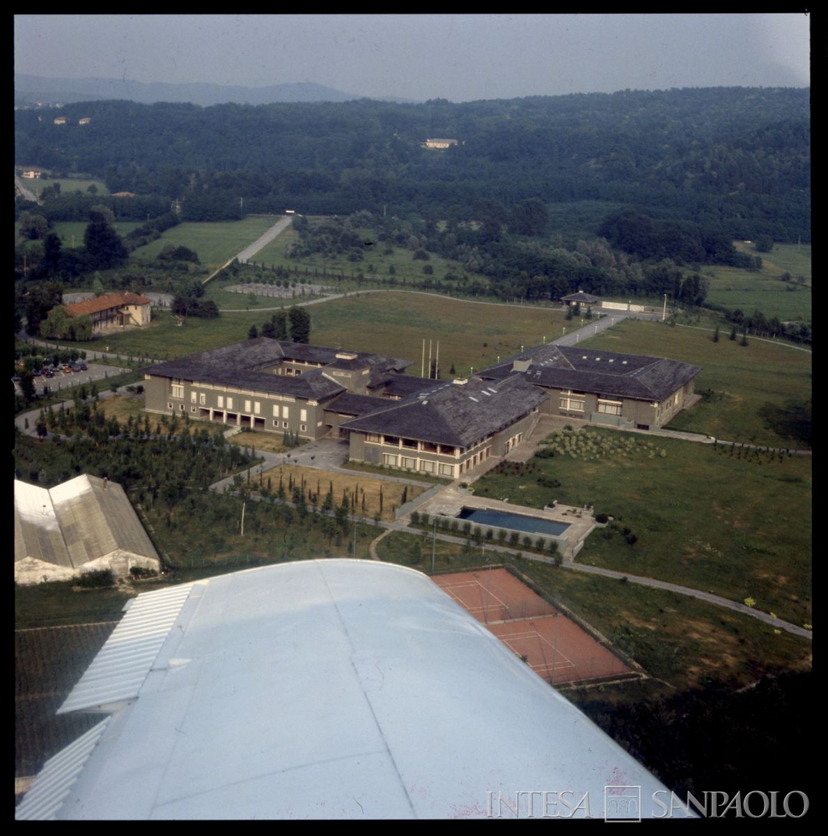 Scuola di Addestramento e Formazione, Angera: vista aerea, 1979 - 1987 (fotografo sconosciuto)
