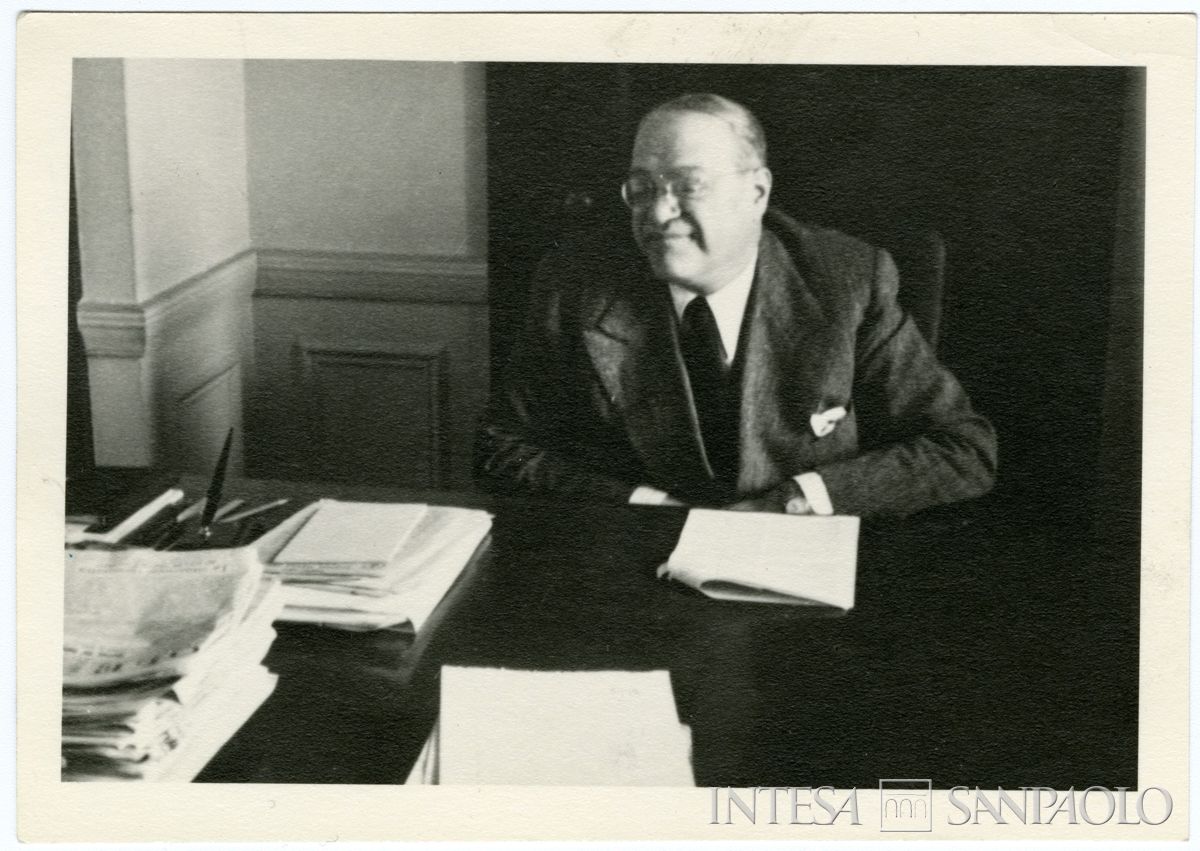 Di Veroli Giorgio nell'ufficio di rappresentanza della BCI a New York, 1945-1952 (fotografo sconosciuto)