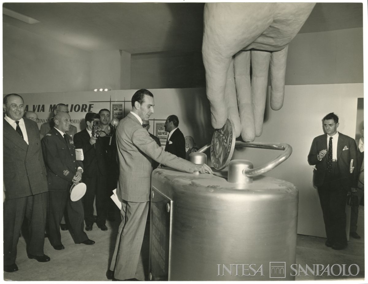 Milano, stand presso il 1° Salone del bambino, settembre 1959 (Publifoto)