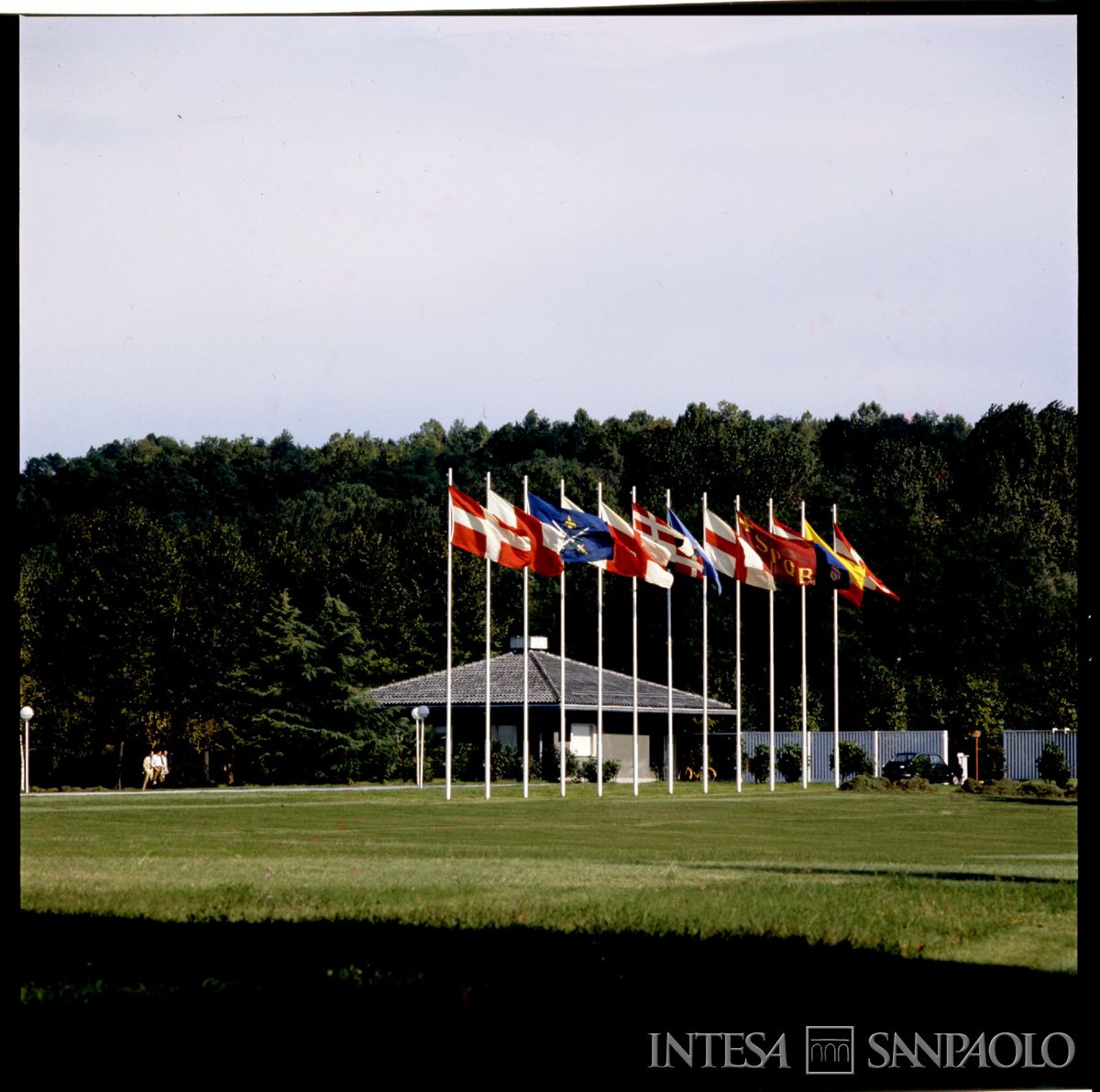 Scuola di Addestramento e Formazione, Angera: esterni, anni 1980 (fotografo sconosciuto)