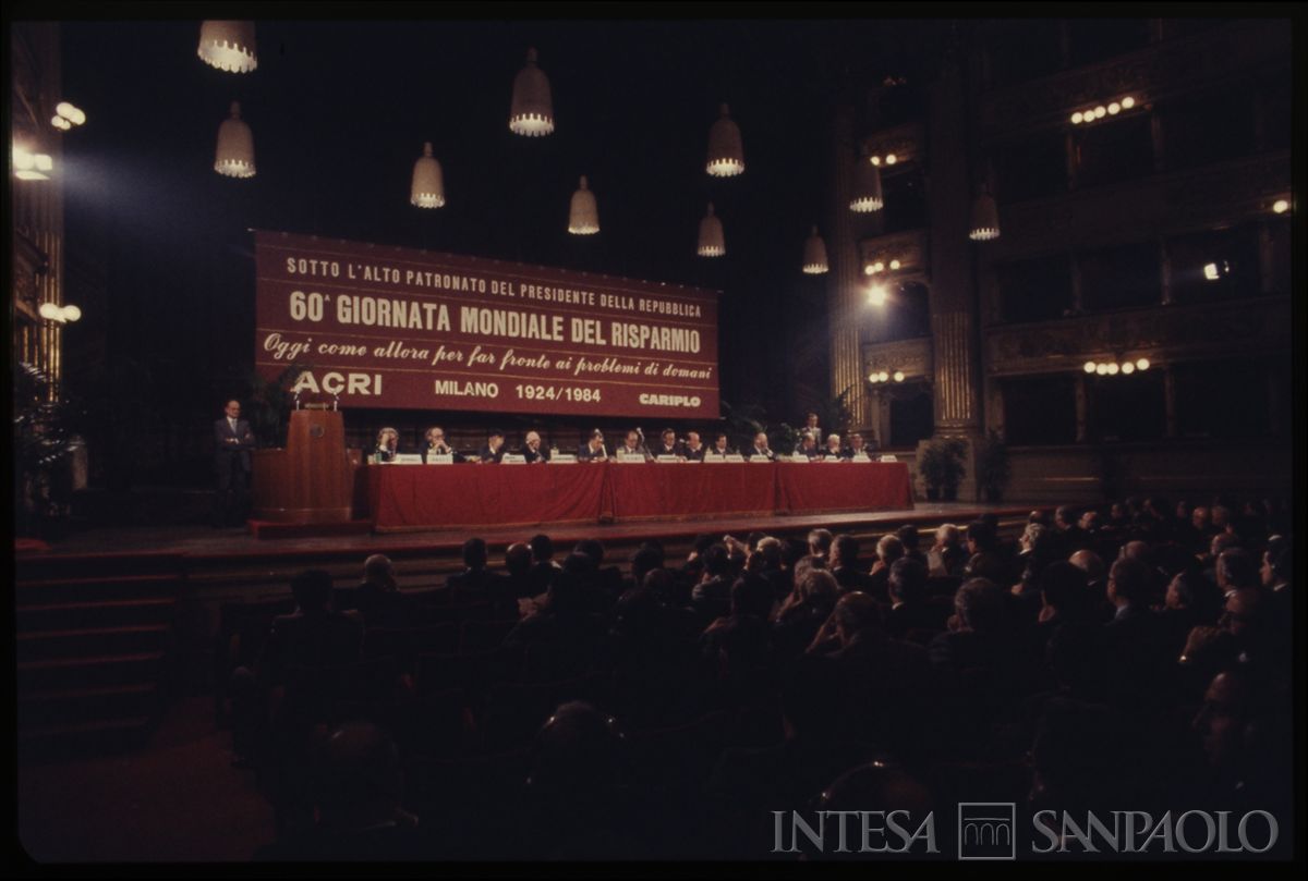 Giornata Mondiale del Risparmio: celebrazione al Teatro alla Scala, Milano, 11 novembre 1984 (fotografo sconosciuto)
