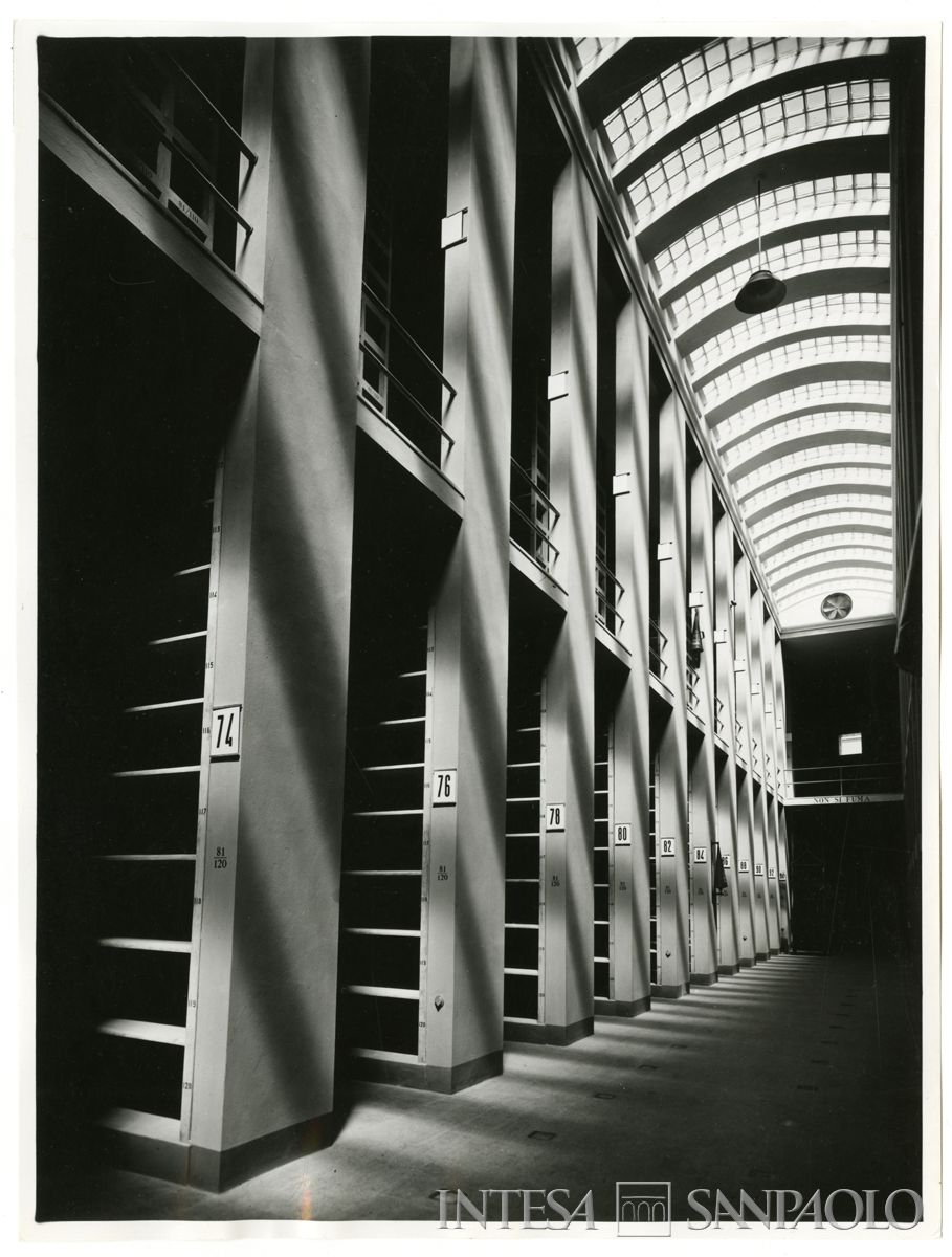 BCI, Parma: Centro Amministrativo Elettronico (C.A.E.), 1941-1945 (foto Photorapid)