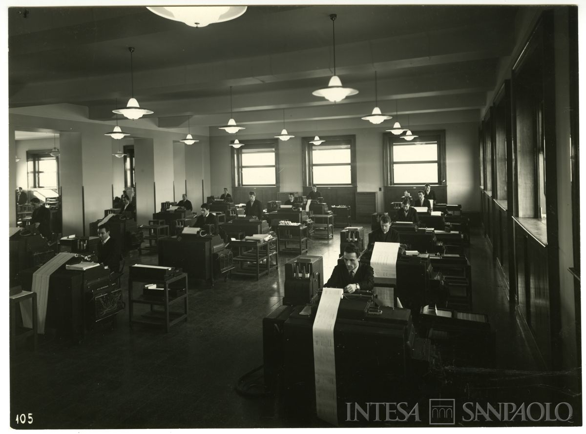 BCI, Parma: [Centro Amministrativo Elettronico (C.A.E.), personale al lavoro], 1939-1950 (Fototecnica Fortunati)