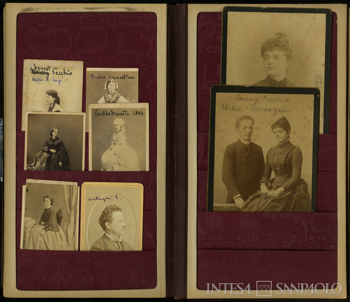 Album Canzi, cc. 10-11, fotografie nn. 34-41