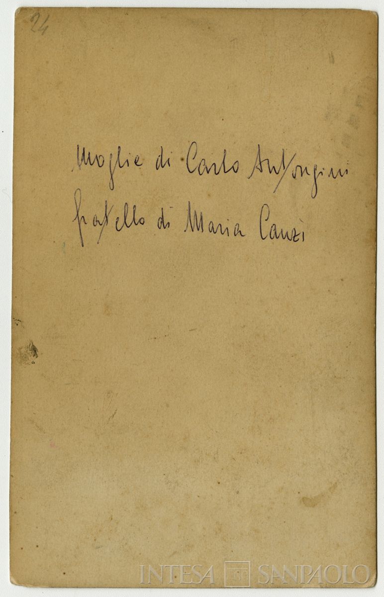 Haydèe Dubini, moglie di Carlo Antongini, 1873 (foto di Giuseppe Crotta, verso)