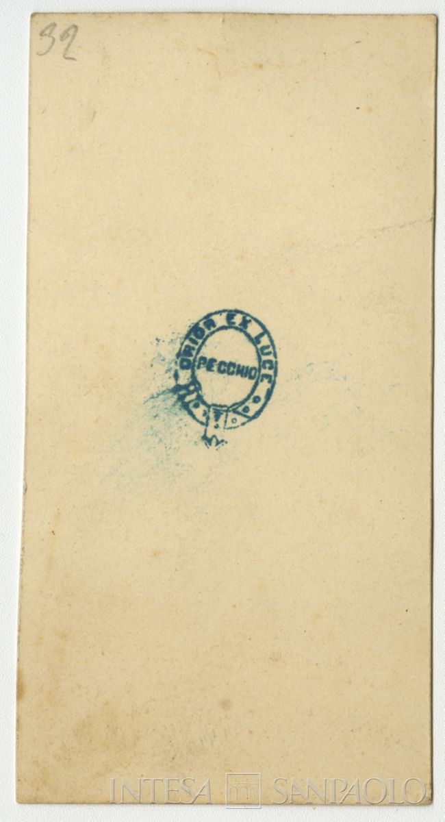 Ernesta Corda Pecchio, moglie di Luigi Pecchio figlio di Carlo, in abito da contadina, 1855-1860 circa (fotografo sconosciuto, verso)