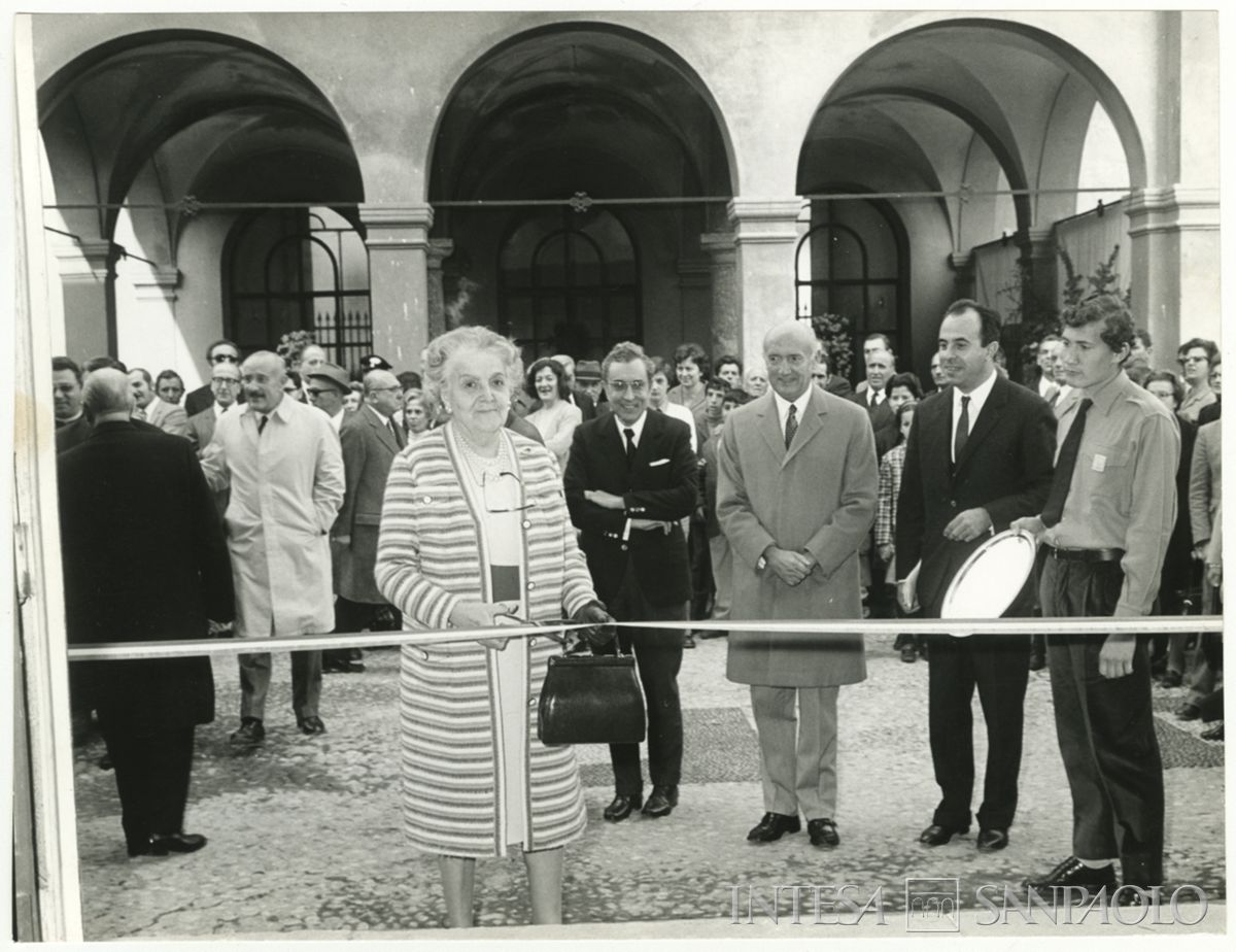 Centro Lombardo per l'incremento della floro-orto-frutticoltura: 1a mostra nazionale del crisantemo, 18  - 25 ottobre 1970 (Immagine Fotografica)