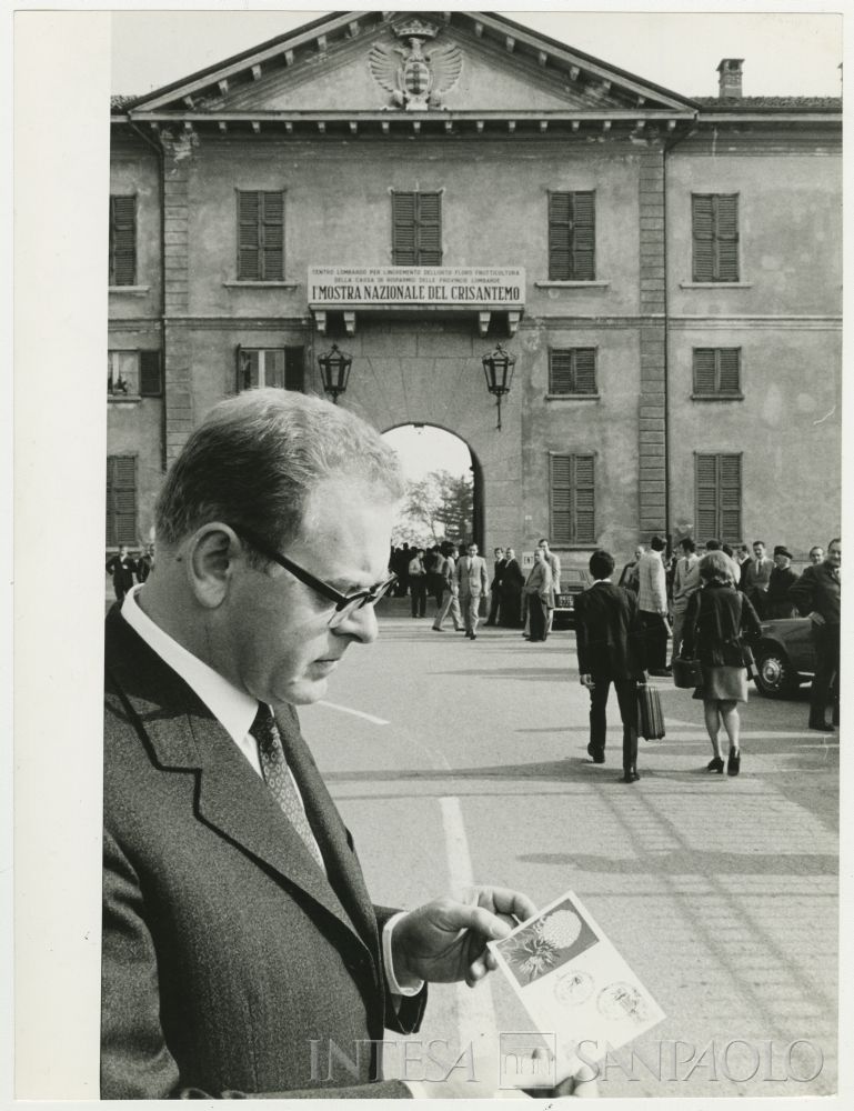 Centro Lombardo per l'incremento della floro-orto-frutticoltura: 1a mostra nazionale del crisantemo, 18  - 25 ottobre 1970 (Immagine Fotografica)