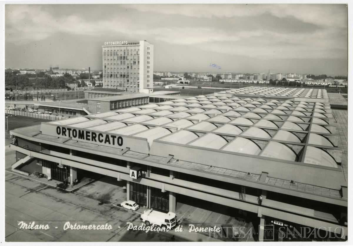 Cariplo, Mercato ortofrutticolo: cartolina, 1965 - 1969 (Bromofoto)