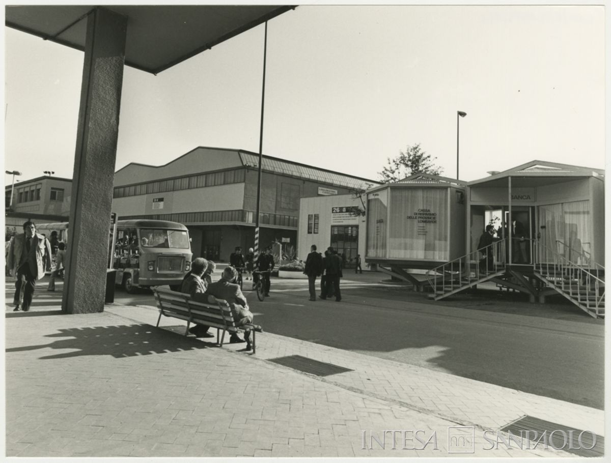 Milano, stand presso l'Itma (esposizione Internazionale macchine tessili), 01 - 10 ottobre 1975 (Foto A.P.G.)