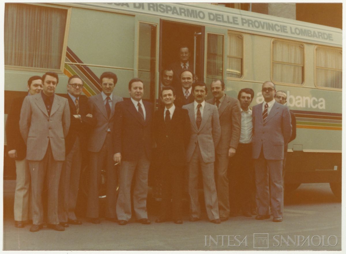 Tortona, autobanca presso fiera n.i., maggio 1976 (fotografo sconosciuto)