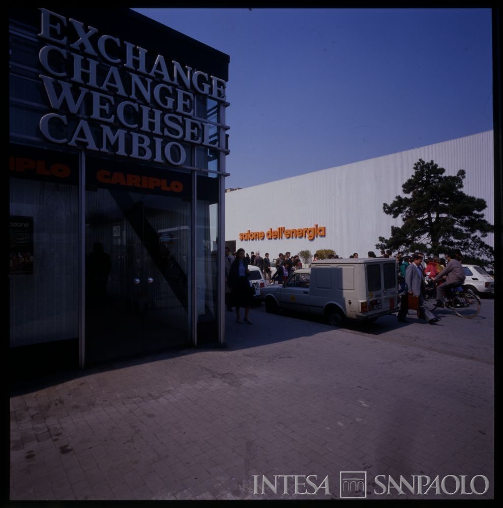 Milano, stand e allestimento presso il Salone dell'Energia alla Fiera di Milano, ante giugno 1982 (Giancarlo Pessina)