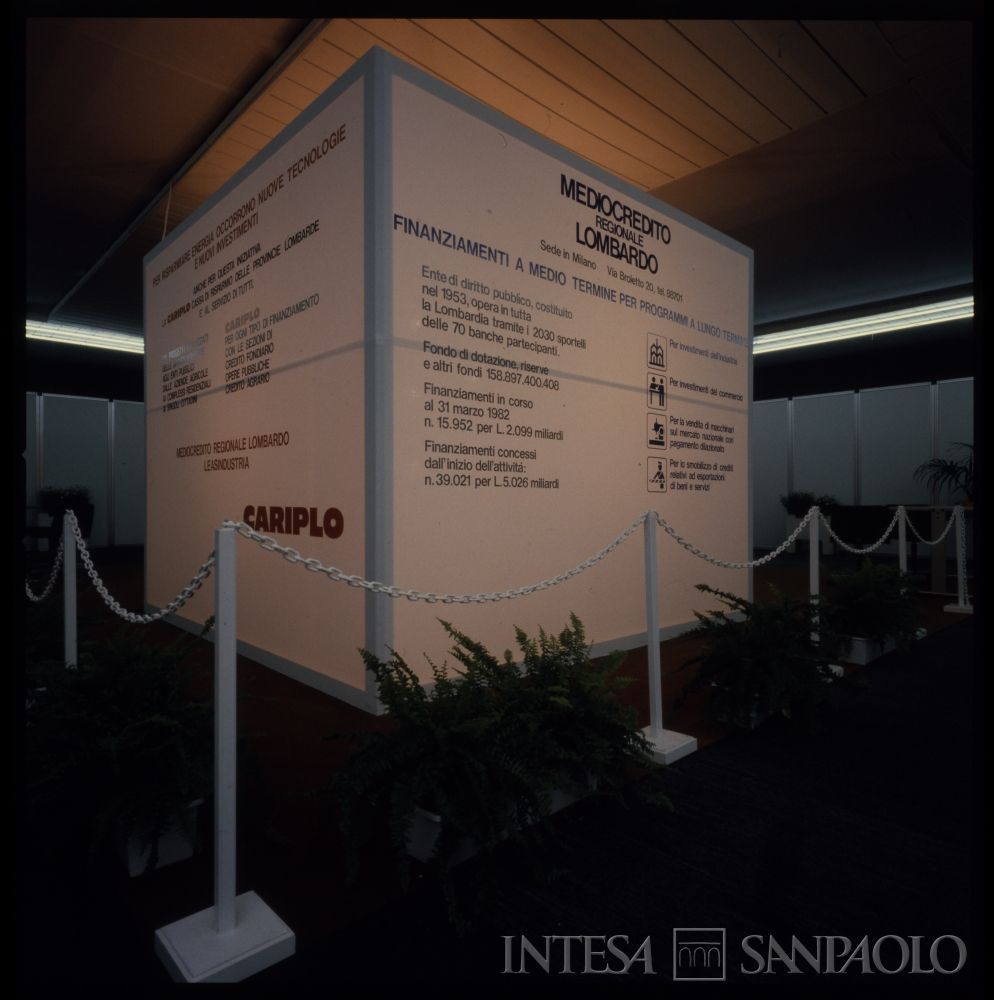 Milano, stand e allestimento presso il Salone dell'Energia alla Fiera di Milano, ante giugno 1982 (Giancarlo Pessina)