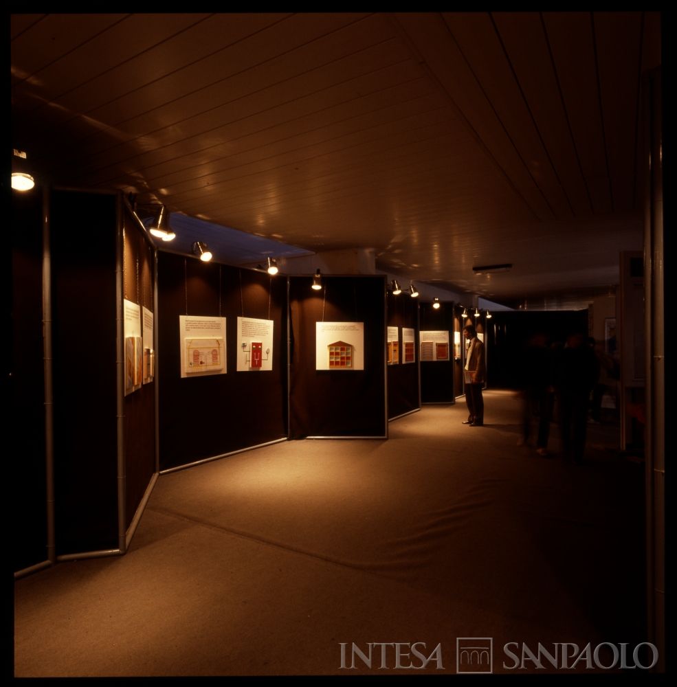 Milano, stand e allestimento presso il Salone dell'Energia alla Fiera di Milano, ante giugno 1982 (Giancarlo Pessina)