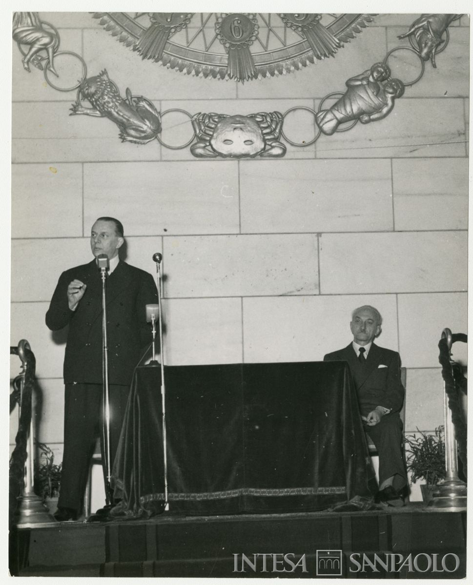 Cerimonia di insediamento del presidente Dell'Amore Giordano, 04 gennaio 1953 (foto di Publifoto)