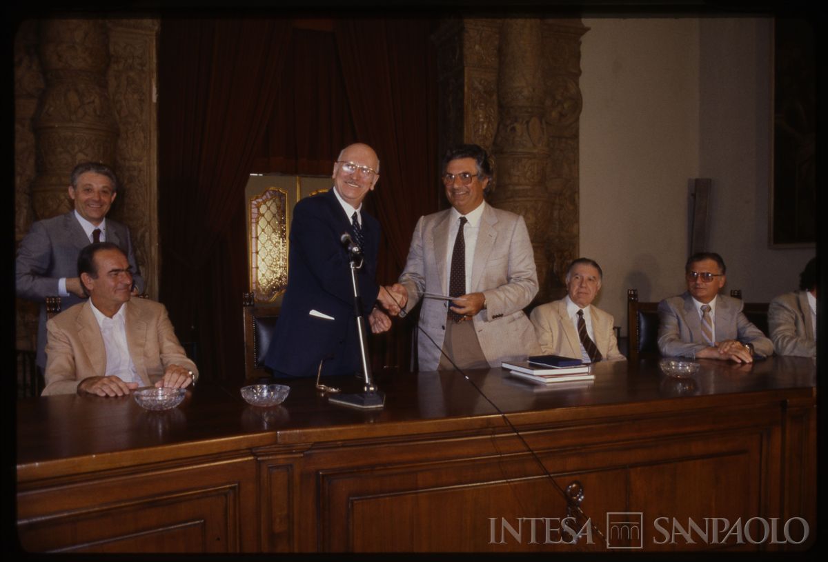 Visita di Confalonieri Antonio presso l'amministrazione comunale di Cremona, 14 luglio 1982 (foto di Giancarlo Pessina)