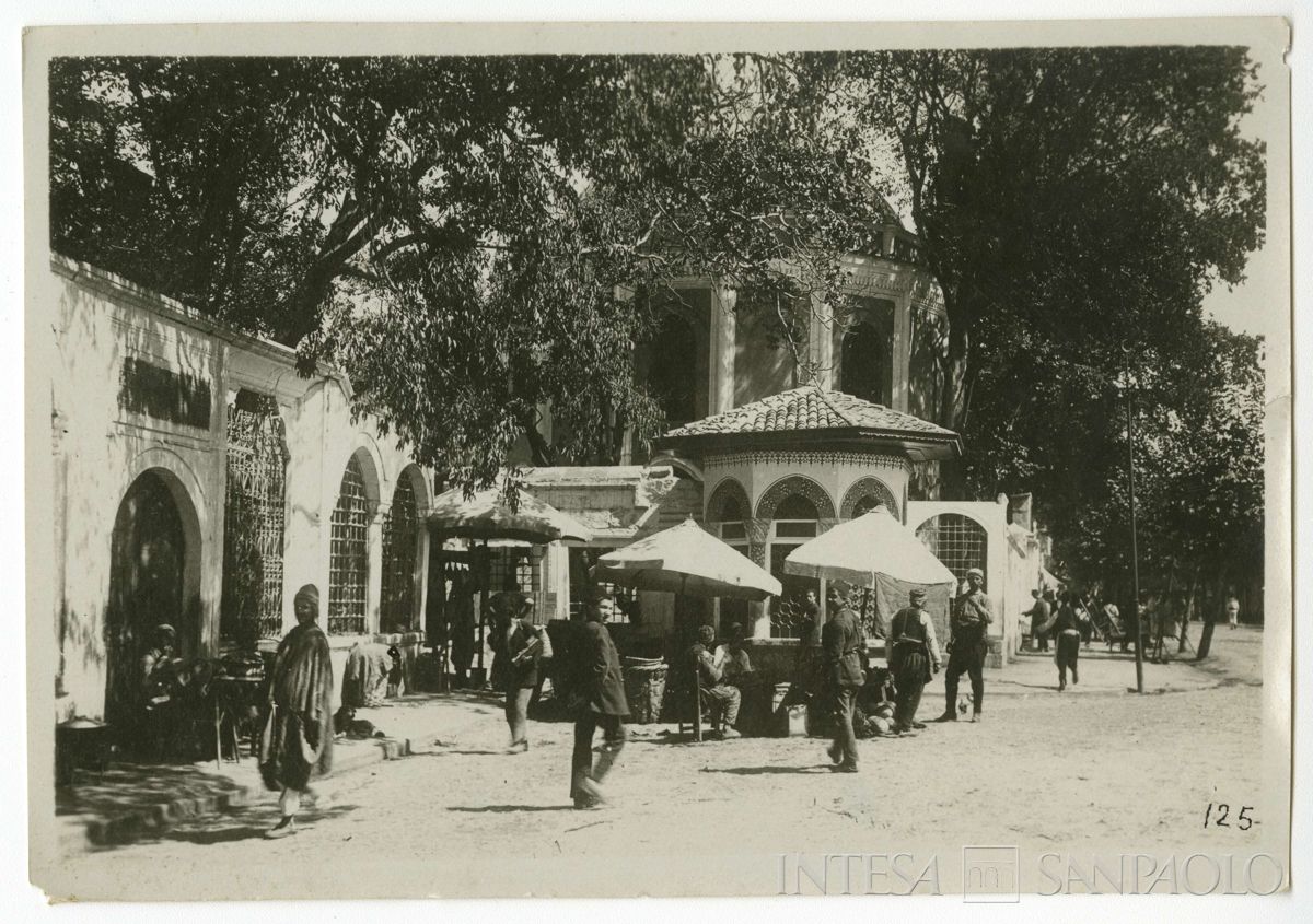 Scorcio di Costantinopoli, ultimo quarto 1800 - 1926 (fotografo sconosciuto)