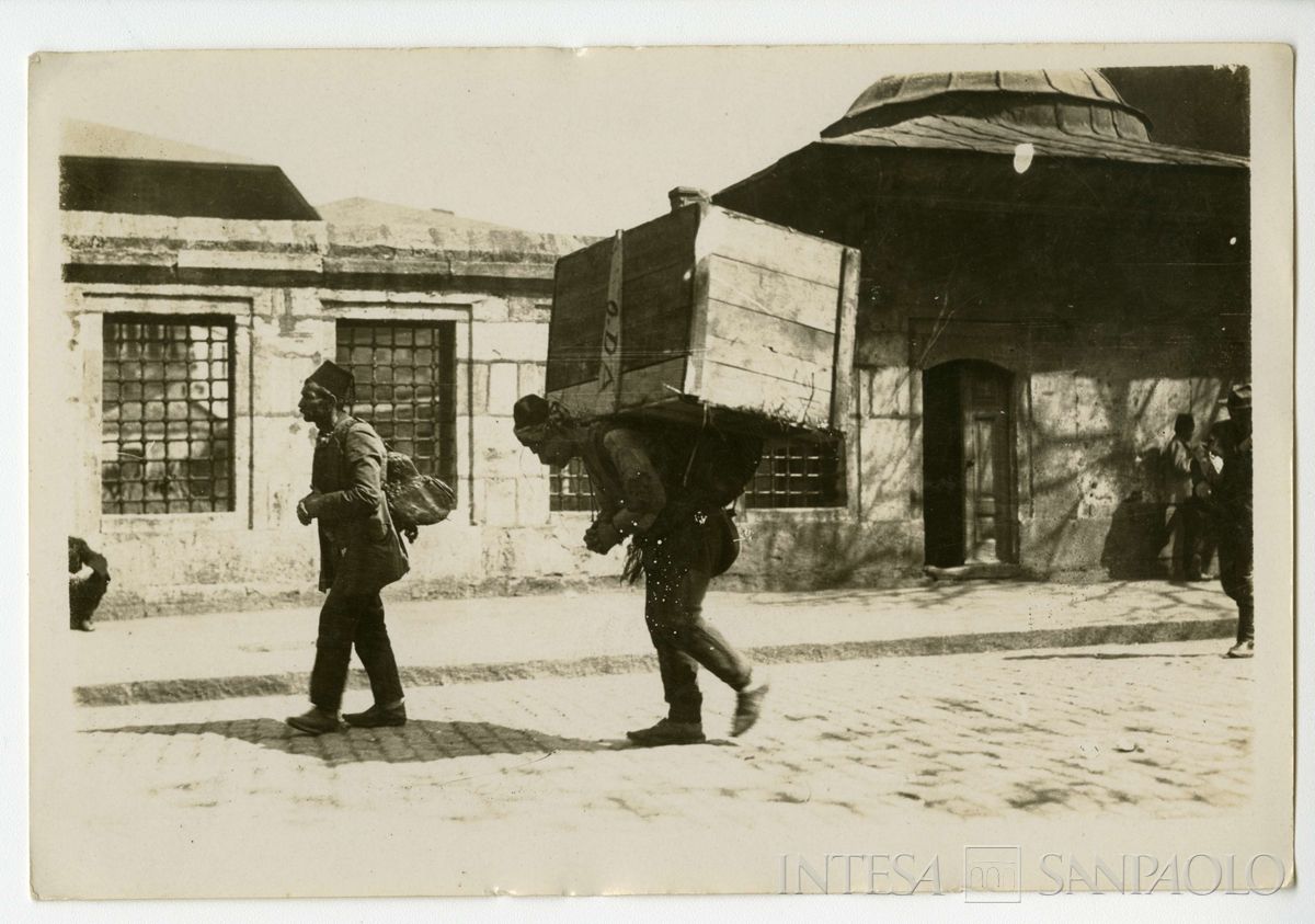 Scorcio di Costantinopoli, ultimo quarto 1800 - 1926 (fotografo sconosciuto)