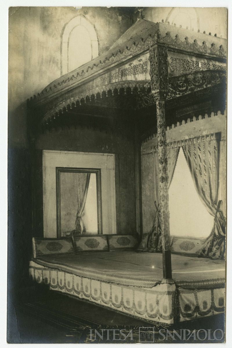 Salone delle udienze Arz Odasi nel Palazzo Topkapi a Costantinopoli, ultimo quarto 1800 - 1926 (fotografo sconosciuto)