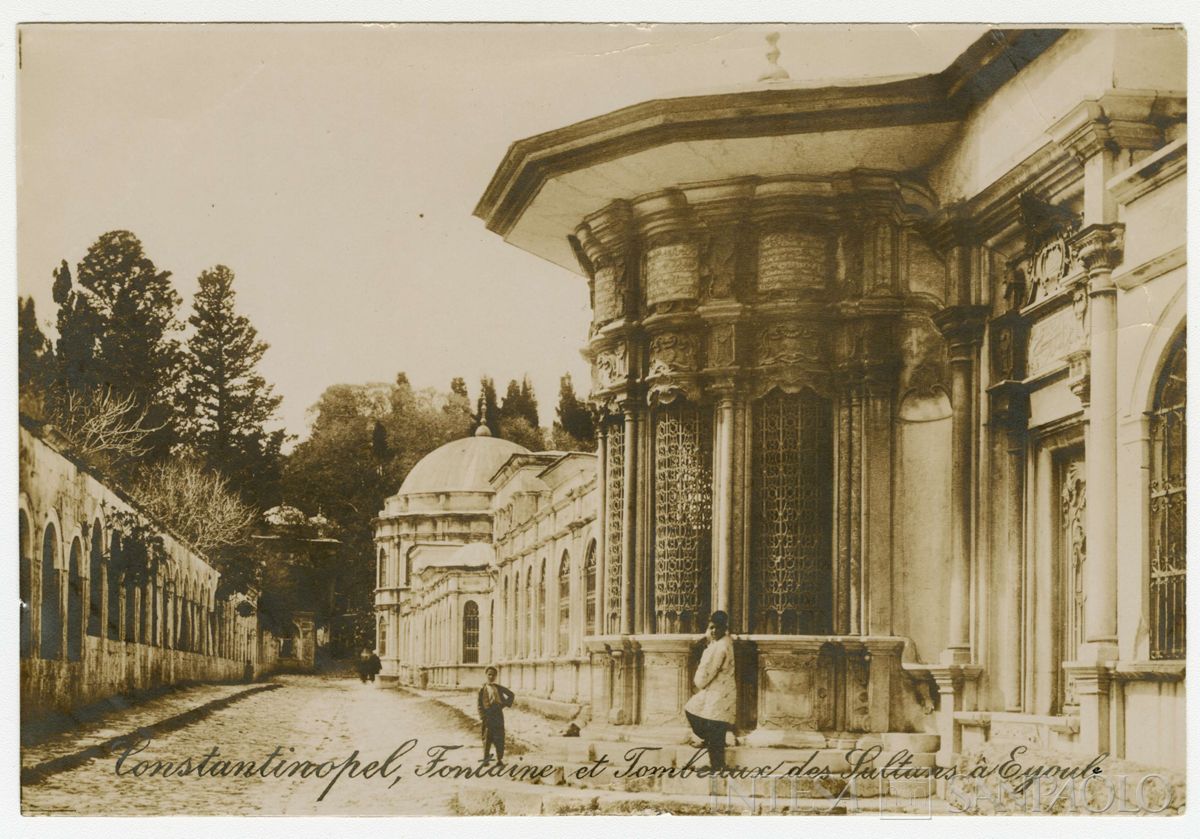 Fontana e tomba dei Sultani a Costantinopoli, ultimo quarto 1800 - 1926 (fotografo sconosciuto)