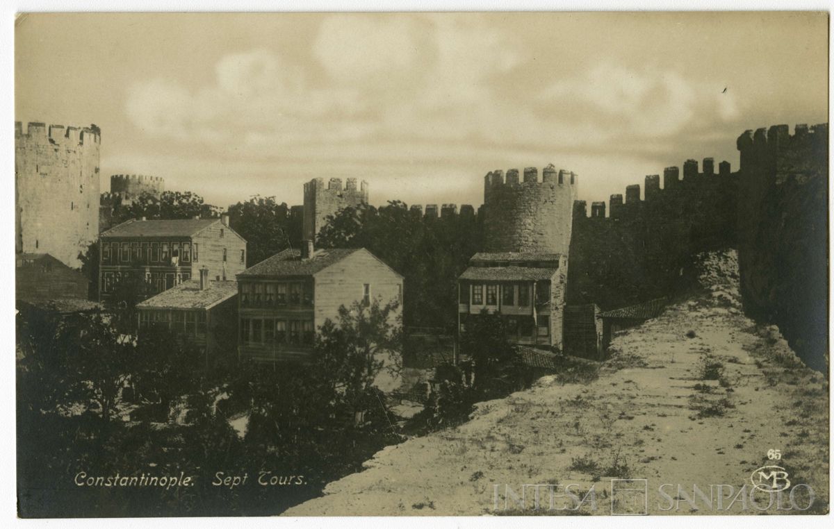 Mura antiche e Fortezza delle sette torri (Yedikule) a Costantinopoli, ultimo quarto 1800 - 1926 (fotografo sconosciuto)