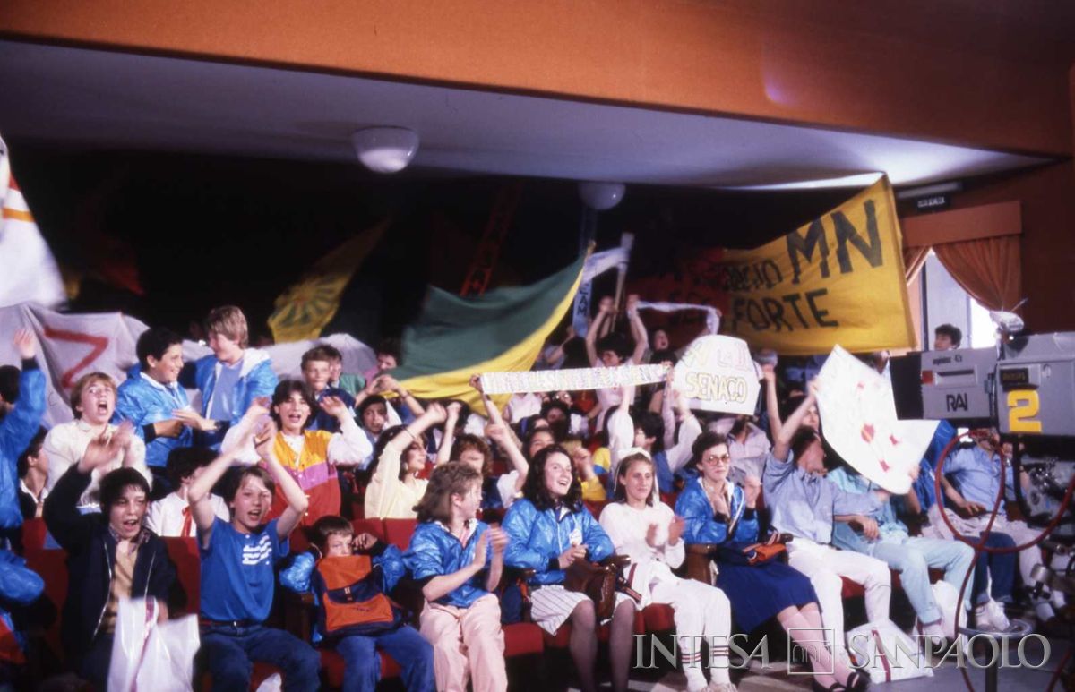 Econogioco 3, il pubblico di studenti delle classi non qualificatesi per la finale, 1984-1985 (fotografo sconosciuto)