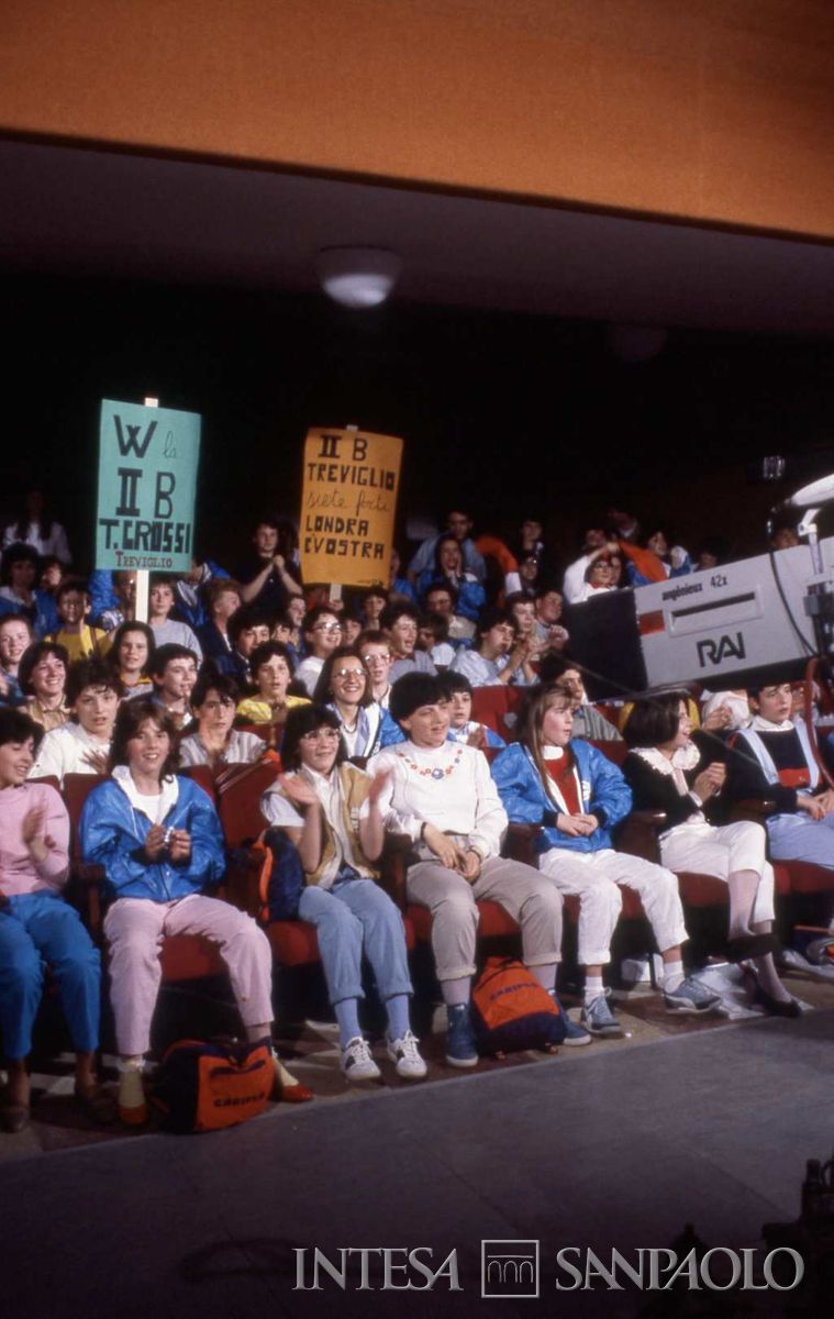 Econogioco 3, il pubblico di studenti delle classi non qualificatesi per la finale, 1984-1985 (fotografo sconosciuto)