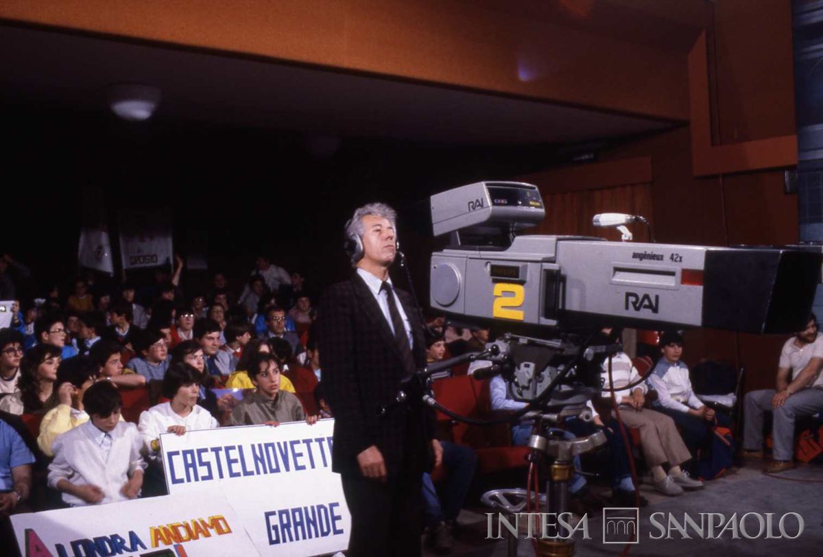 Econogioco 3, il pubblico di studenti delle classi non qualificatesi per la finale, 1984-1985 (fotografo sconosciuto)