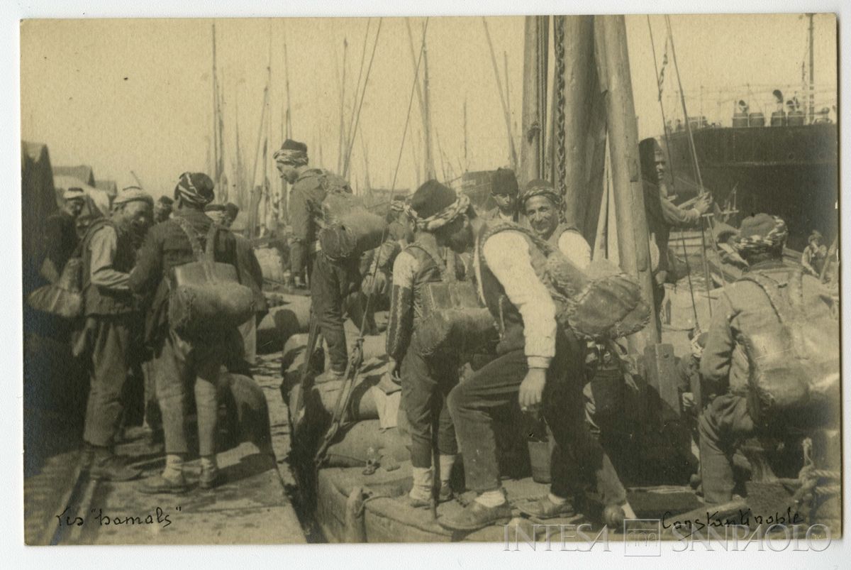 Gli hamal di Costantinopoli, ultimo quarto 1800 - 1926 (fotografo sconosciuto)