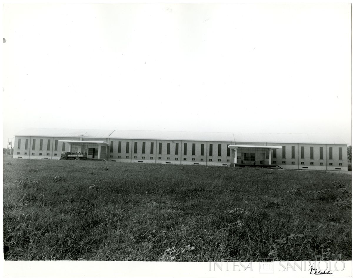 [Immobiliare Caseifici Sociali], Villa Poma: esterno, 1961 - 1969 (Foto G. Anderlini)