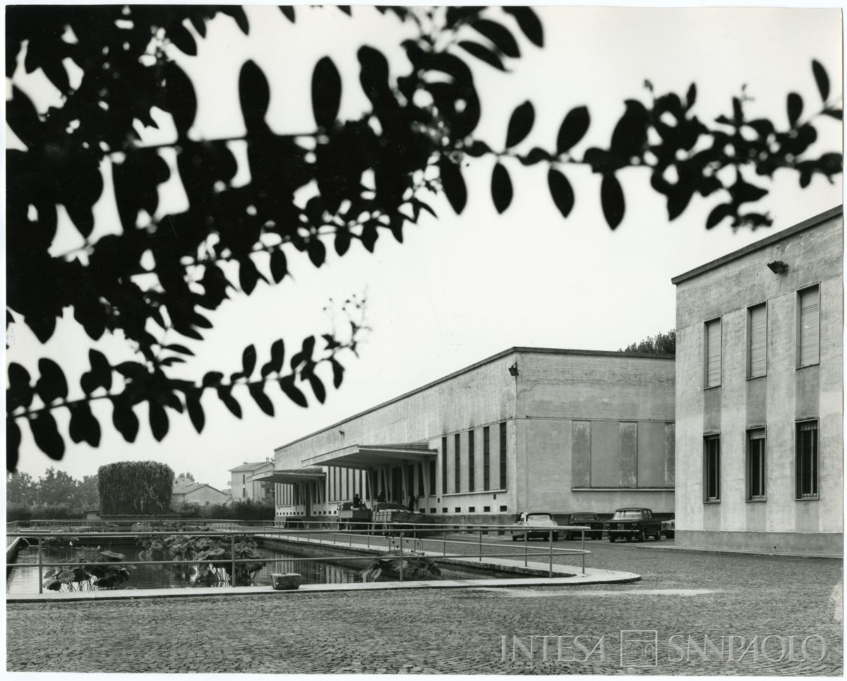 Magazzini Generali Fiduciari della Cariplo, Mantova: esterni, 1968 circa (fotografie di Publifoto)