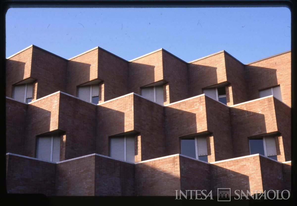 Finafrica, struttura: esterni, 15-16 giugno 1981 (fotografia di Mario La Fortezza)