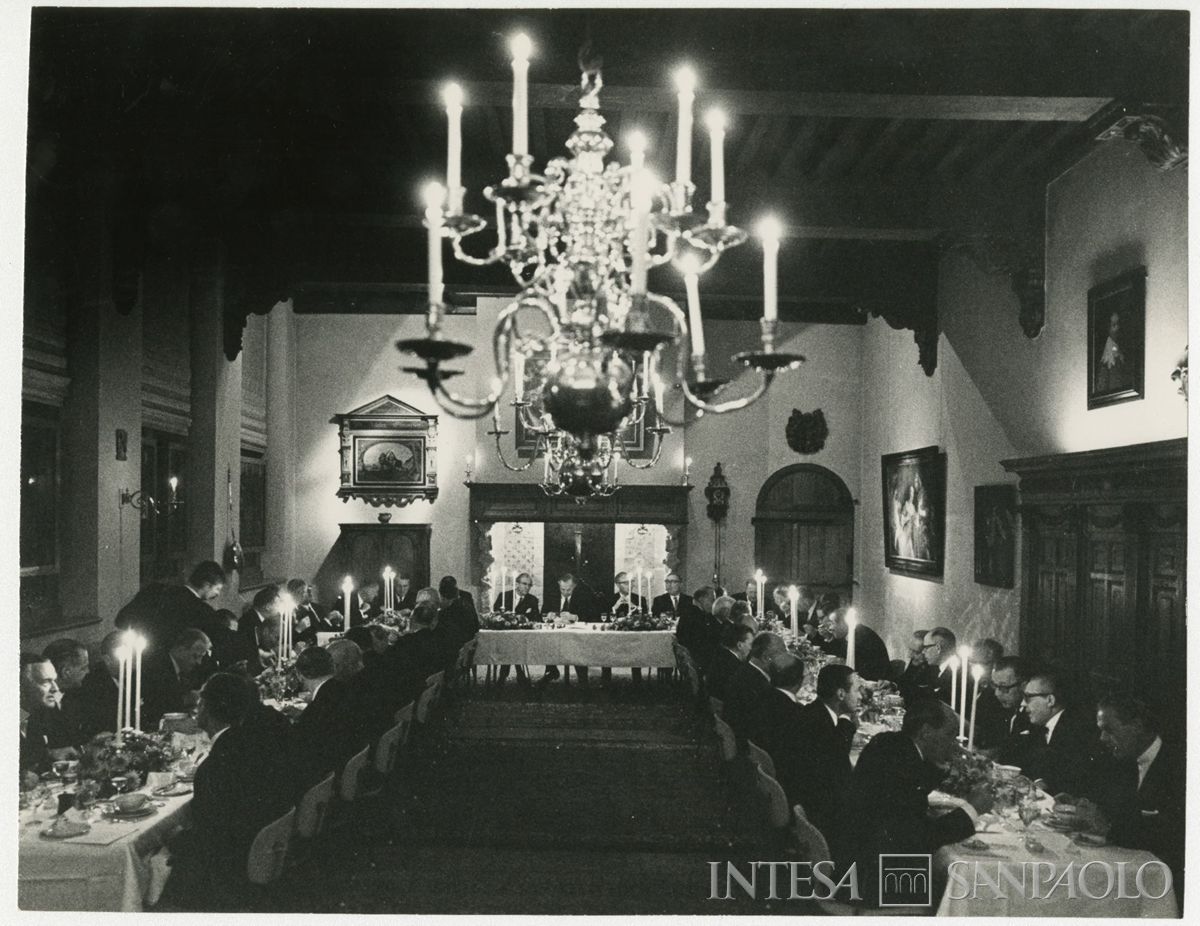 Cena al Musée Frans Hals di Haarlem in occasione della XXXIII sessione dell'Institut International d'Études Bancaires, 3 novembre 1967 (fotografo sconosciuto)