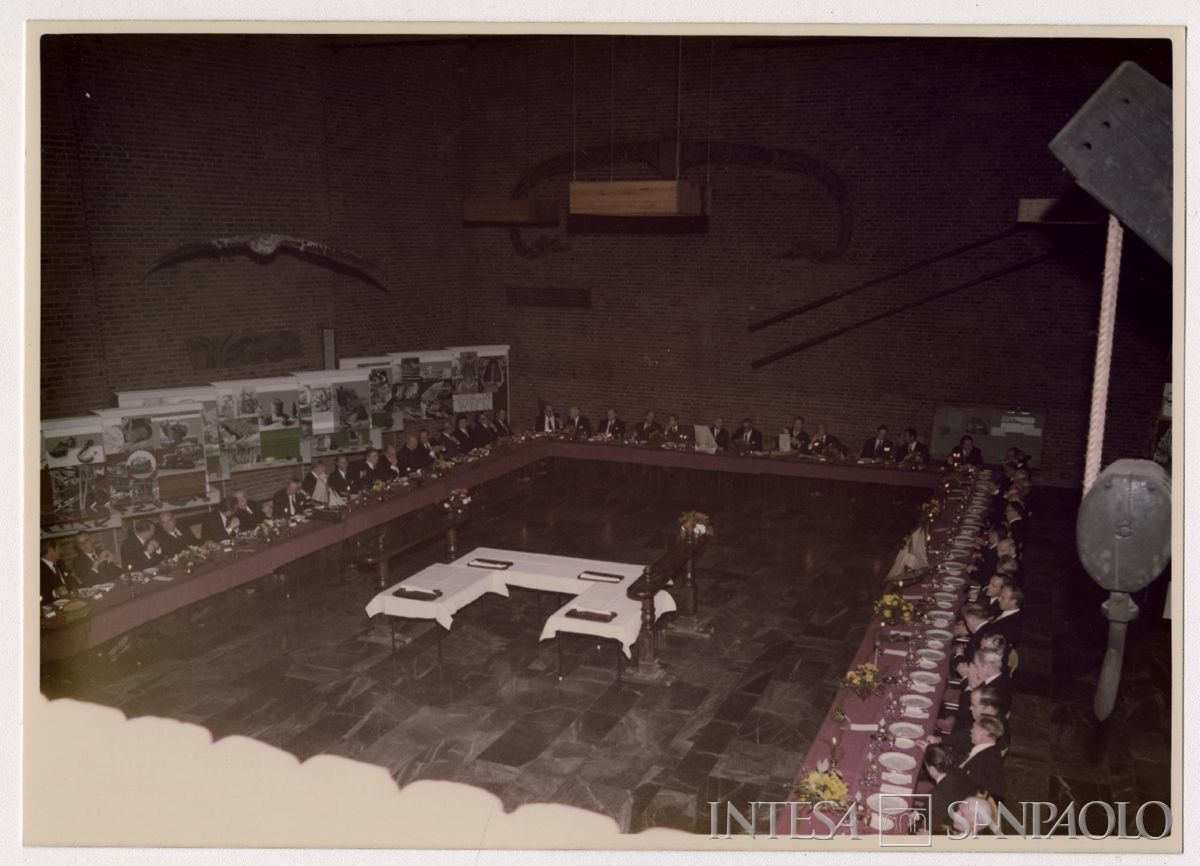 Cena in occasione della XLIX sessione dell'Institut International d'Études Bancaires, 17 - 18 ottobre 1975 (Fotograf Arve Ringen)