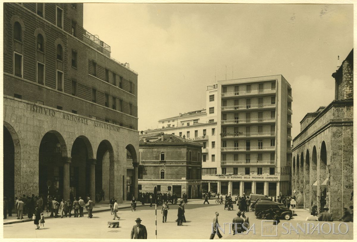 Inaugurazione della filiale Cariplo di Brescia, 06 - 07 luglio 1953 (foto di Cesare Allegri)