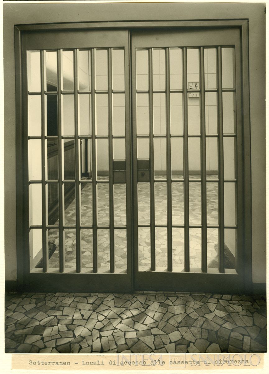 Inaugurazione della filiale Cariplo di Brescia, 06 - 07 luglio 1953 (foto di Cesare Allegri)