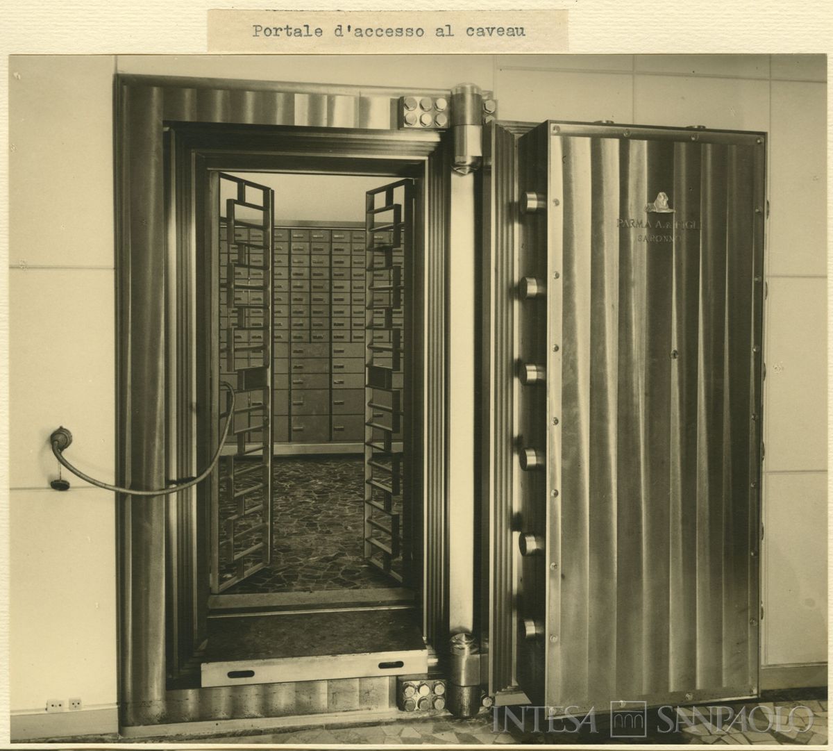 Inaugurazione della filiale Cariplo di Brescia, 06 - 07 luglio 1953 (foto di Cesare Allegri)