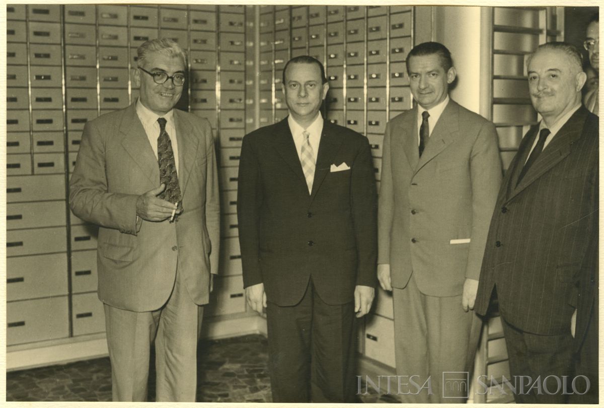 Inaugurazione della filiale Cariplo di Brescia, 06 - 07 luglio 1953 (foto di Cesare Allegri)