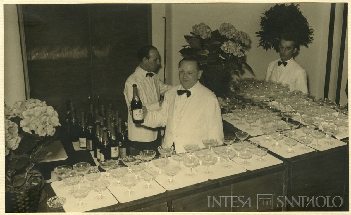 Inaugurazione della filiale Cariplo di Brescia, 06 - 07 luglio 1953 (foto di Cesare Allegri)