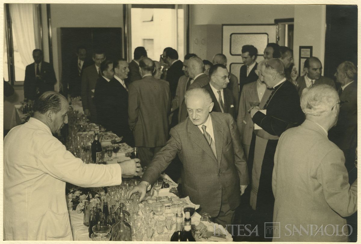 Inaugurazione della filiale Cariplo di Brescia, 06 - 07 luglio 1953 (foto di Cesare Allegri)