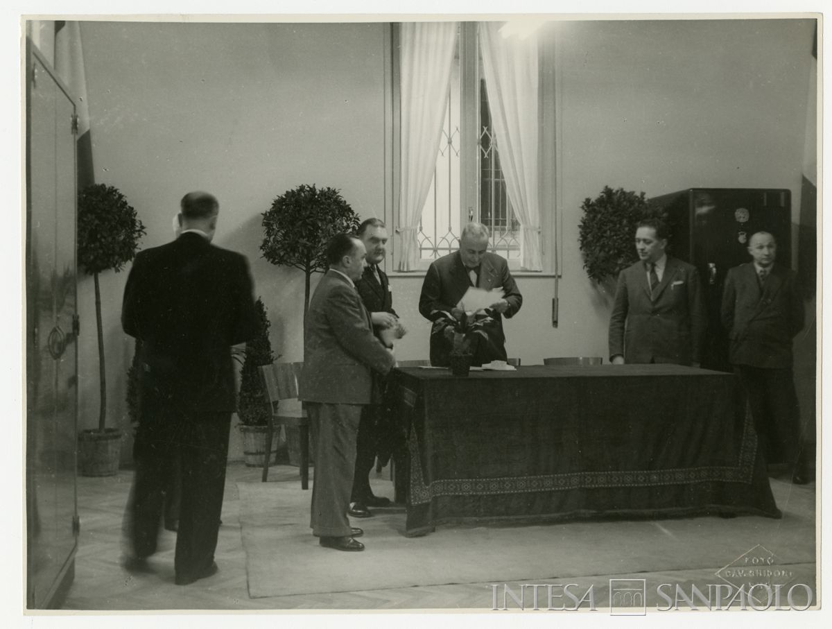 Intervento del presidente della Cariplo Stefano Jacini all'inaugurazione della filiale di Rho, [1946-1952] (Foto Cav Ghidoni)
