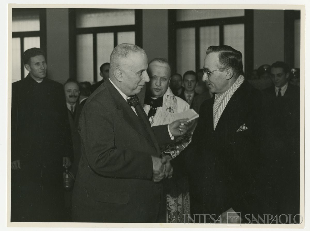 Saluti del presidente Cariplo Stefano Jacini all'inaugurazione della filiale di Melzo, gennaio 1950 (Angelo Vitali)