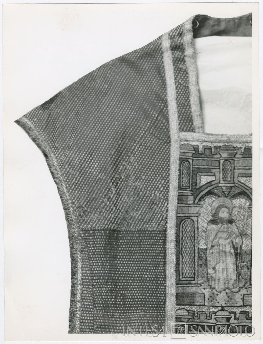 Baceno, Chiesa di San Gaudenzio: dettaglio della pianeta prima del restauro, 1962-1964 (Photo Haus)