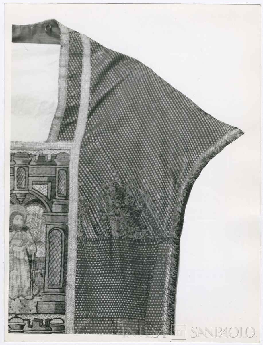 Baceno, Chiesa di San Gaudenzio: dettaglio della pianeta prima del restauro, 1962-1964 (Photo Haus)