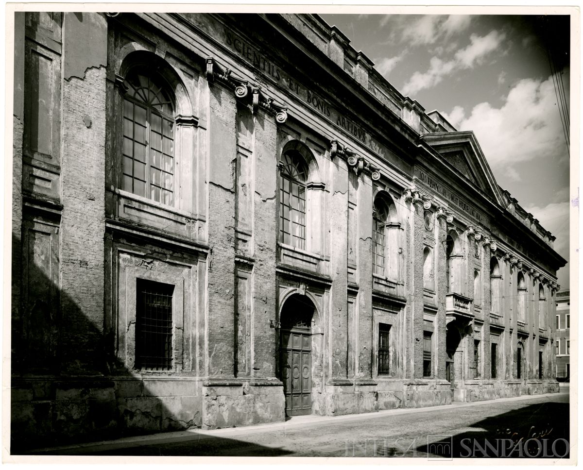 Mantova, Teatro Scientifico dell'Accademia: facciata del Teatro Scientifico dell'Accademia, 1963-1966 (Foto Calzolari)