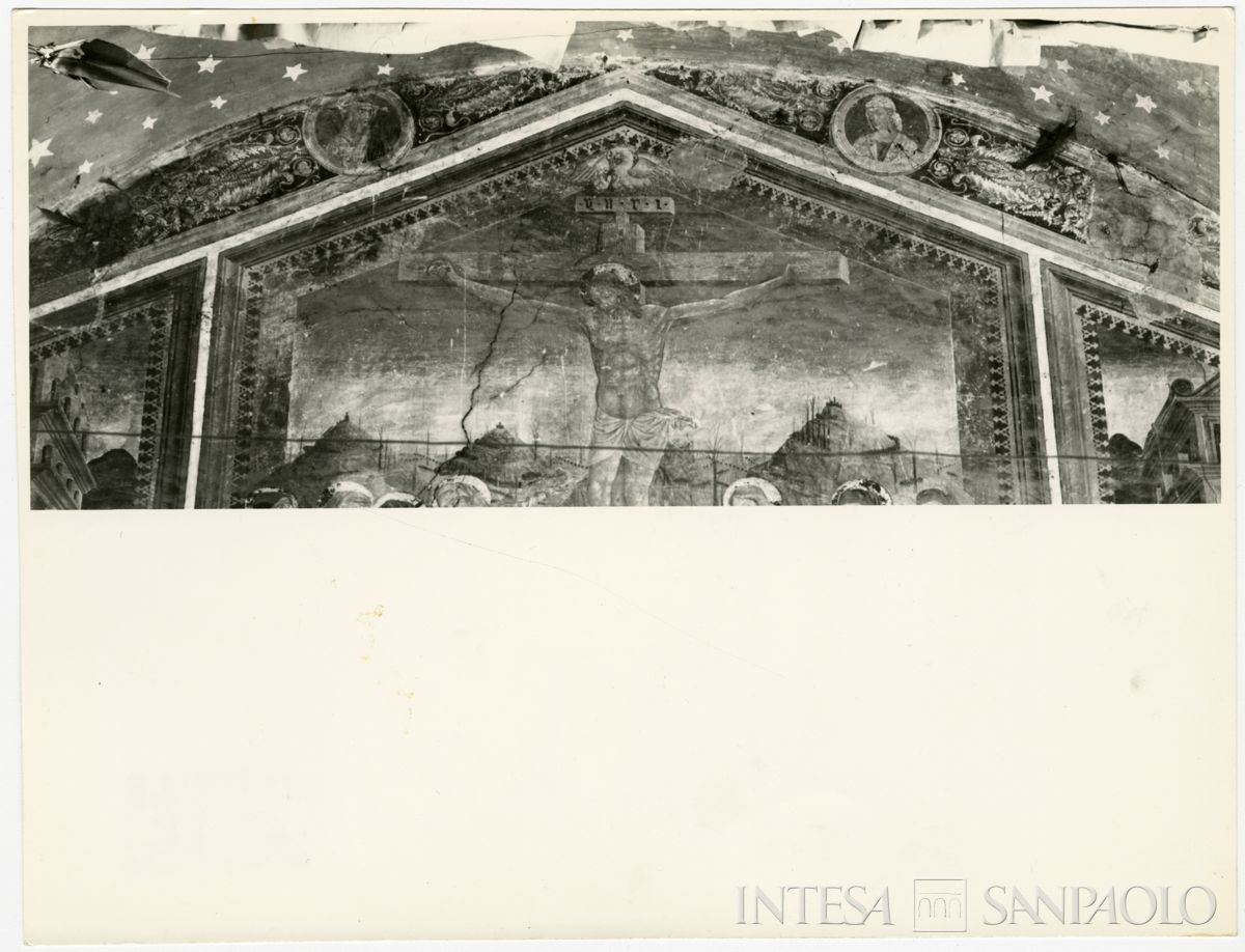 Martinengo, Ex Monastero di Santa Chiara: particolare dell'affresco raffigurante la Crocifissione prima del restauro, settembre 1963 (Foto Wells)