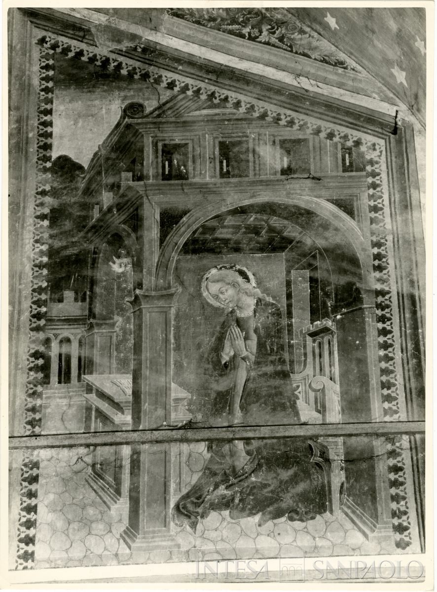 Martinengo, Ex Monastero di Santa Chiara: dettaglio dell'affresco con la Madonna annunciata prima del restauro, settembre 1963 (Foto Wells)