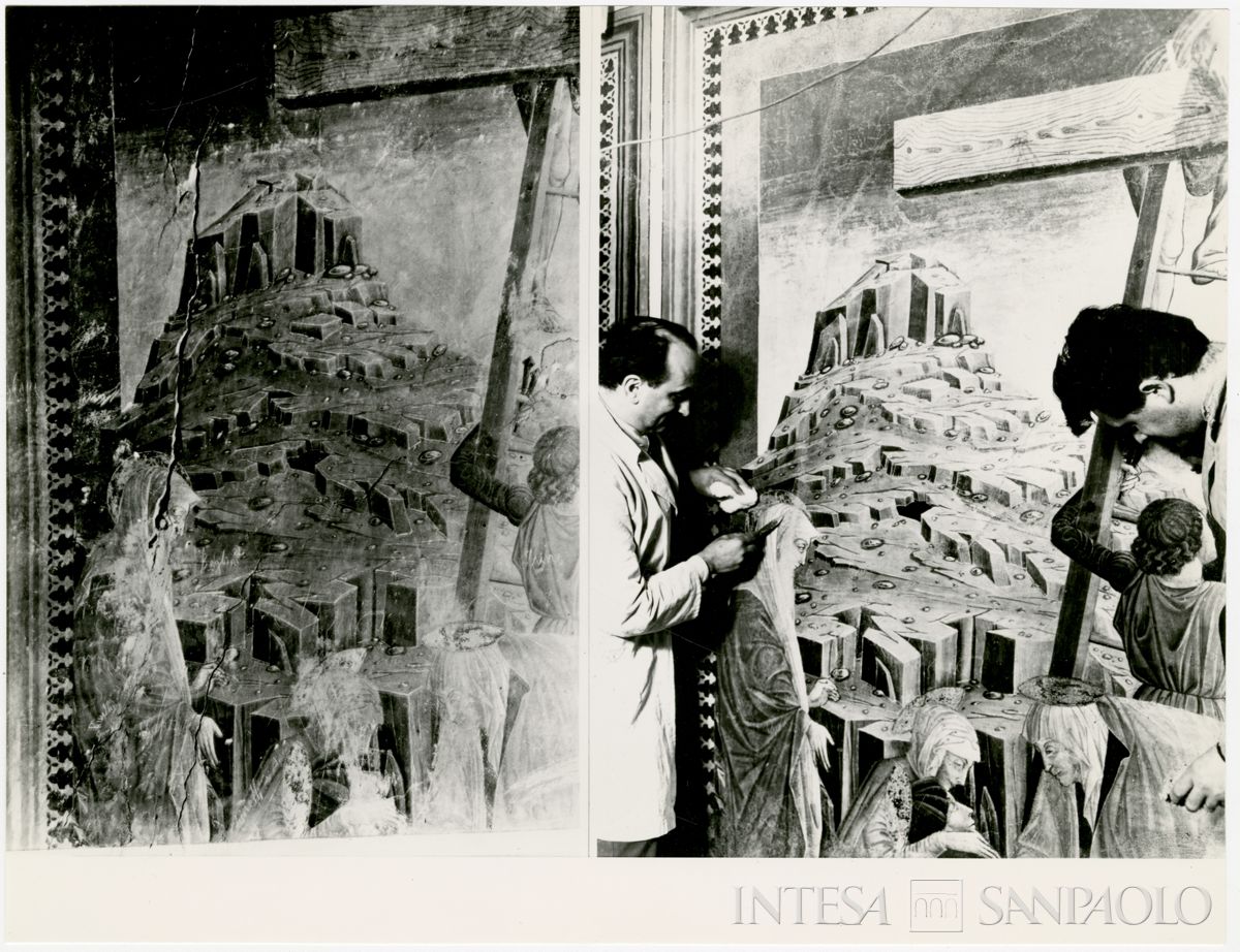 Martinengo, Ex Monastero di Santa Chiara: sviluppo del negativo con riproduzione di una stampa raffigurante la deposizione dalla croce, a sinistra prima del restauro e a destra con i restauratori al lavoro, 1963