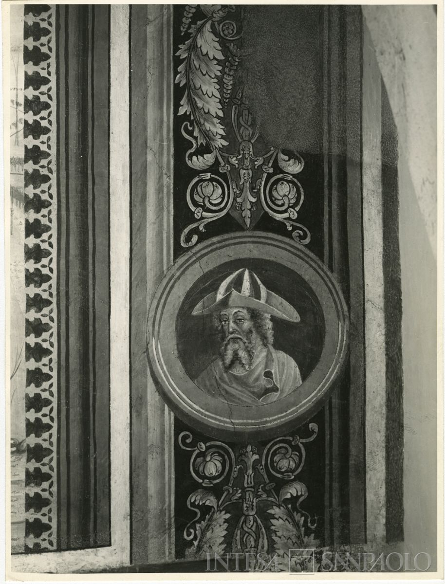 Martinengo, Ex Monastero di Santa Chiara: particolare dei fregi che circondano l'affresco, novembre 1963 (Foto Wells)